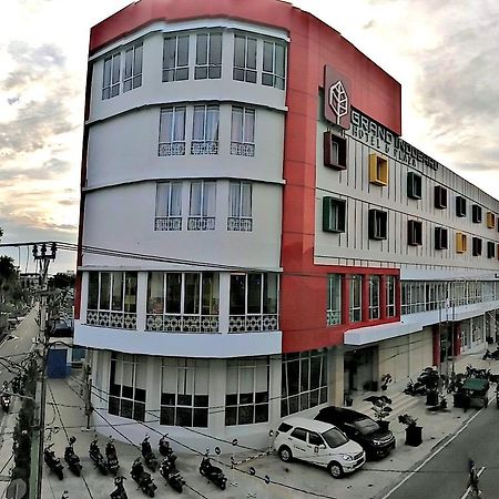 Grand Indobaru Hotel Selatpanjang Екстериор снимка